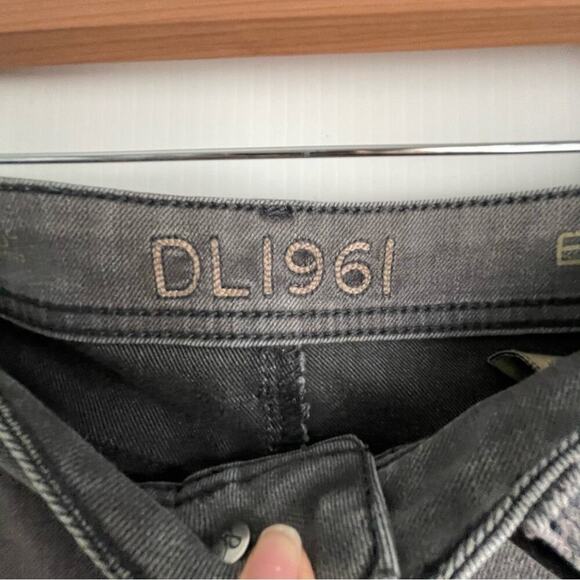 DL1961 grey Emma stretch skinny jeans size 28 inseam 28” - Picture 5 of 11